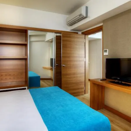 Hotel Grand Park Lara